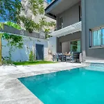 Ayayorgi Homes מלון דירות